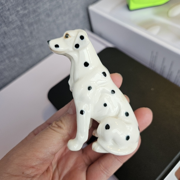 Vintage Dalmatian Porcelain Figurine - Picture 5 of 11